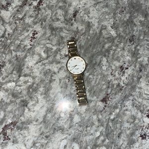 Simple and timeless Kate Spade watch!